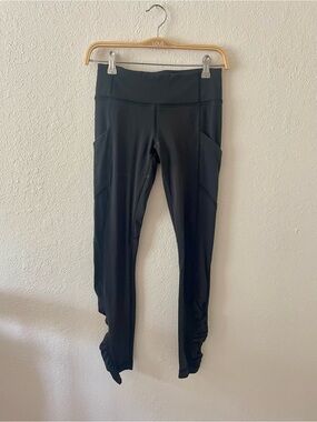 Lululemon Women’s Black XS Athletic Leggings with sinched ankle
